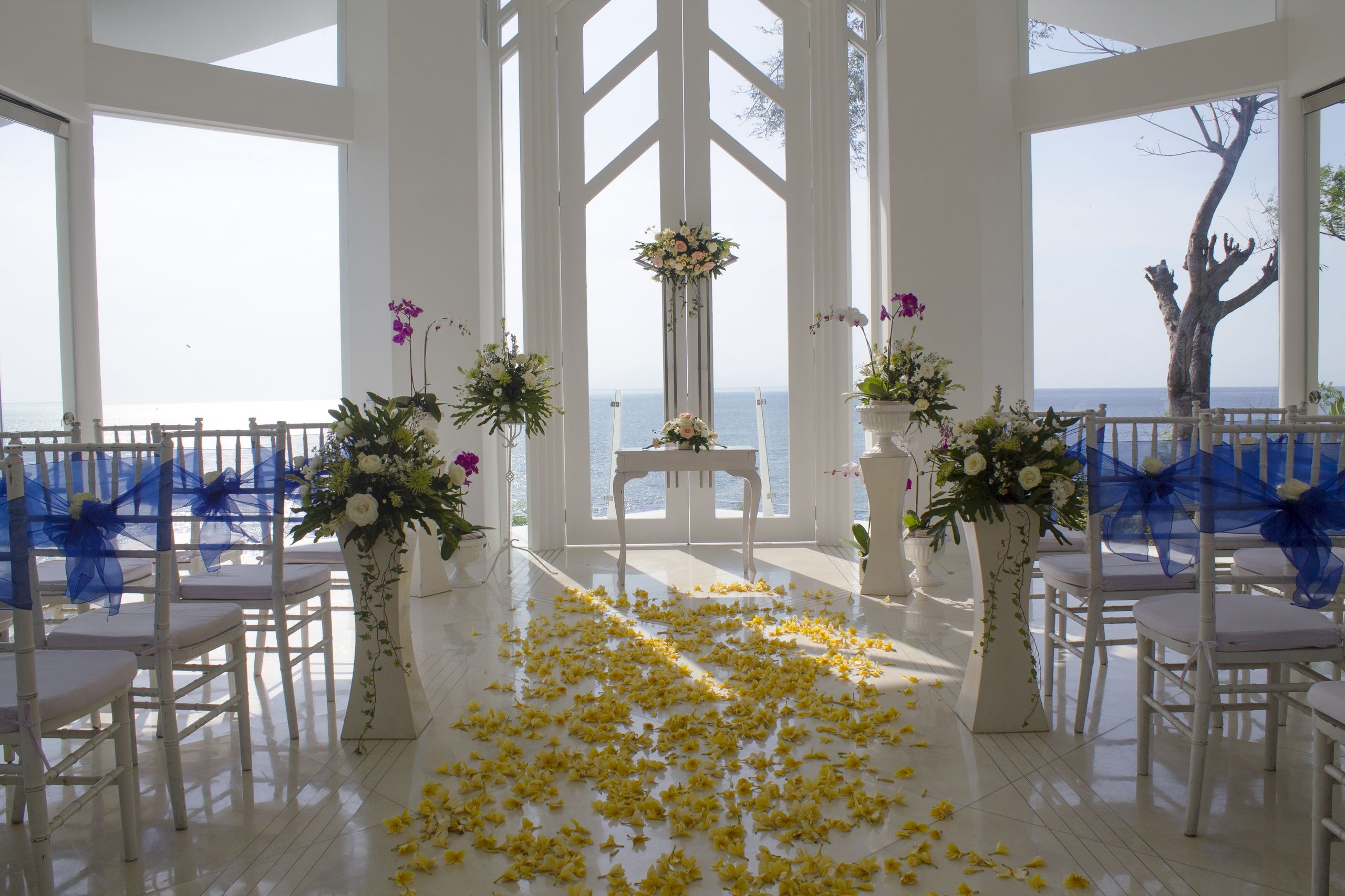 Reception table by the sea